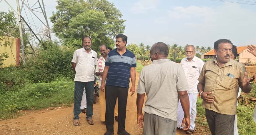 ಹನೂರಿನಲ್ಲಿ ರಸ್ತೆ ಹಾಗೂ ಕಿರು ಸೇತುವೆ ನಿರ್ಮಾಣಕ್ಕೆ ಸ್ಥಳ ಪರಿಶೀಲನೆ ನಡೆಸಿದ ಶಾಸಕ ಎಂ.ಆರ್. ಮಂಜುನಾಥ್