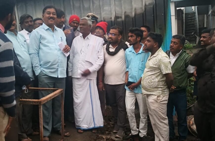 ಬಿಳಿಗಿರಿರಂಗನ ಬೆಟ್ಟ: ಅಗ್ನಿ ದುರಂತದಲ್ಲಿ ಅಂಗಡಿ ಕಳೆದು ಕೊಂಡವರಿಗೆ ಹೊಸದಾಗಿ ಅಂಗಡಿ ನಿರ್ಮಾಣ