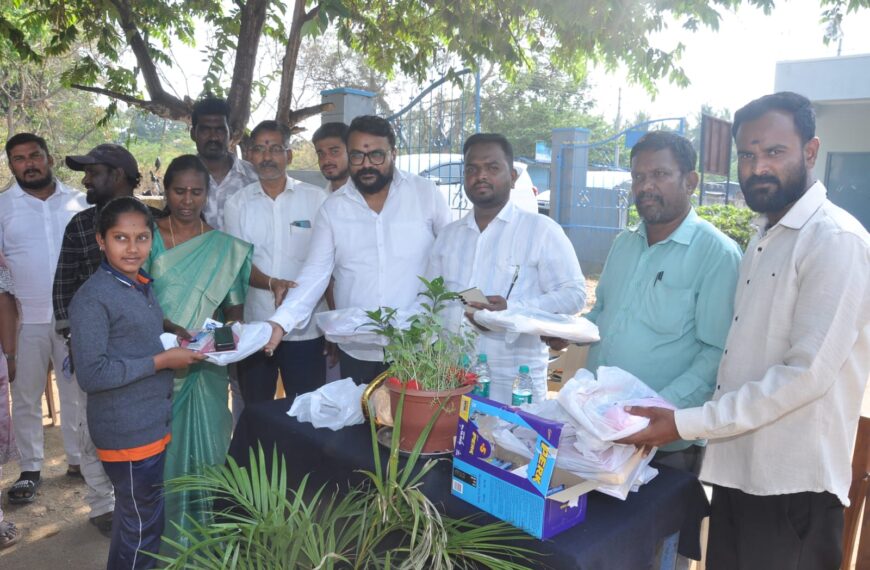 ಶಾಸಕ ಎ.ಆರ್.ಕೃಷ್ಣಮೂರ್ತಿ ಪುತ್ರ ಶ್ರೀವರ್ಧನ್ ಅವರ ಹುಟ್ಟು ಹಬ್ಬ ಆಚರಣೆ