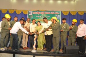 ಕೊಳ್ಳೇಗಾಲ – ವಿಜೃಂಭಣೆಯಿಂದ ನಡೆದ‌ ಸೆಸ್ಕಾಂ ಪವರ್ ಮ್ಯಾನ್‌ ದಿನಾಚರಣೆ